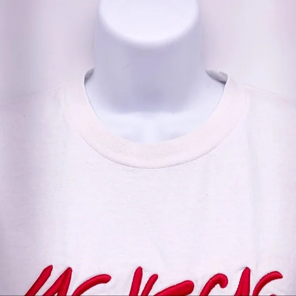 VINTAGE Cropped Las Vegas T-Shirt Size M - Picture 2 of 8